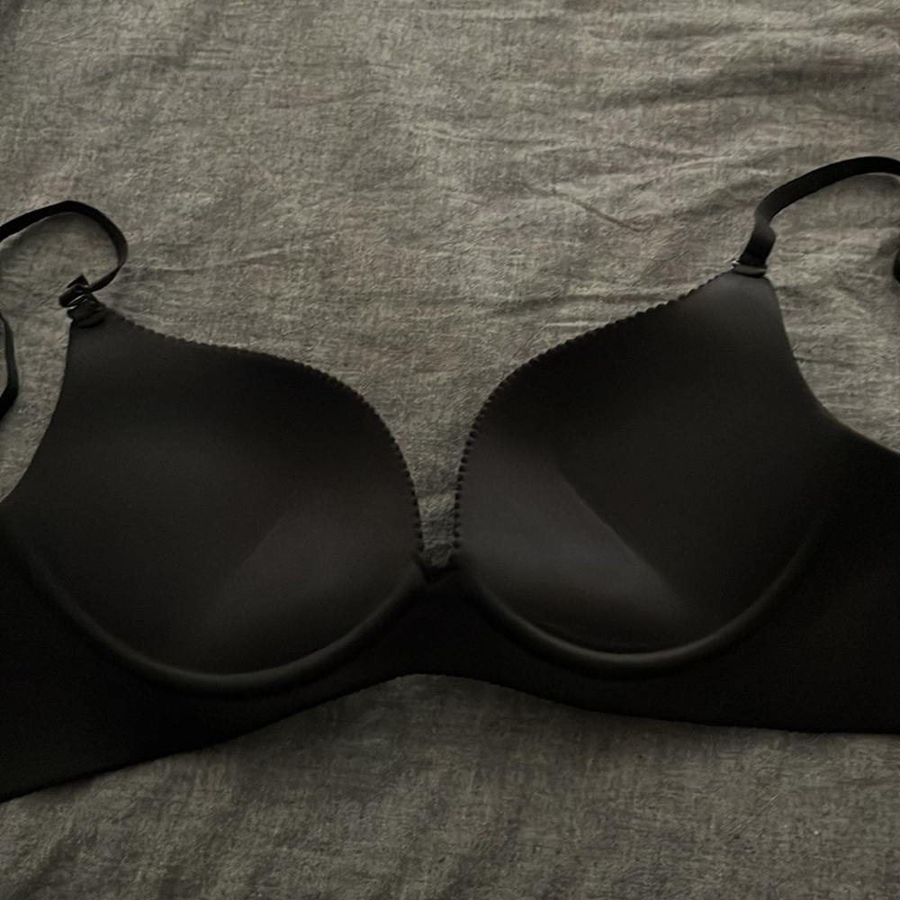 Nwot Shiny Black Push Up Bra 36c - image 4